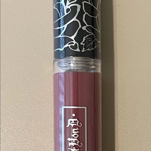 New KVD liquid lipstick mini in LoveCraft - Picture 2 of 3
